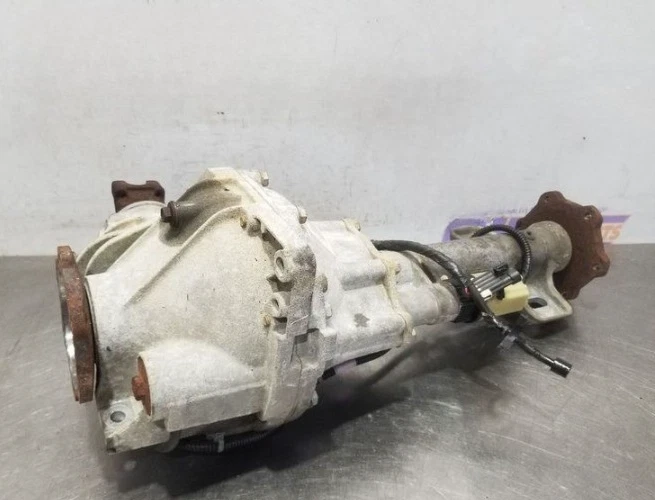 2011-2015 Chevrolet Silverado 2500 3500 Front Differential Carrier 3.73 Ratio - Image 2 of 4