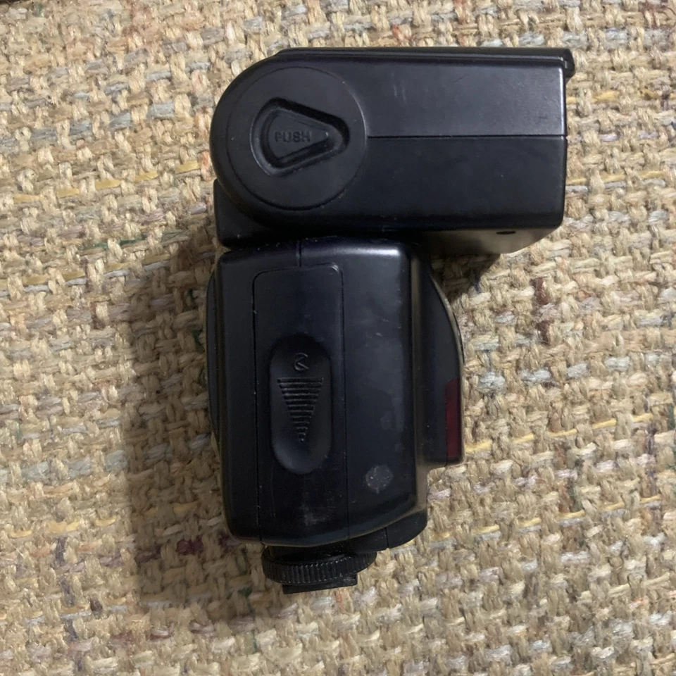 Nikon Speedlight Camera Flash SB-28 - Excellent Condition - Image 2 of 3