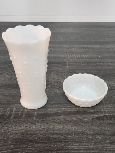 Anchor Hocking Milk Glass Vase and bowl set. - Picture 8 of 24