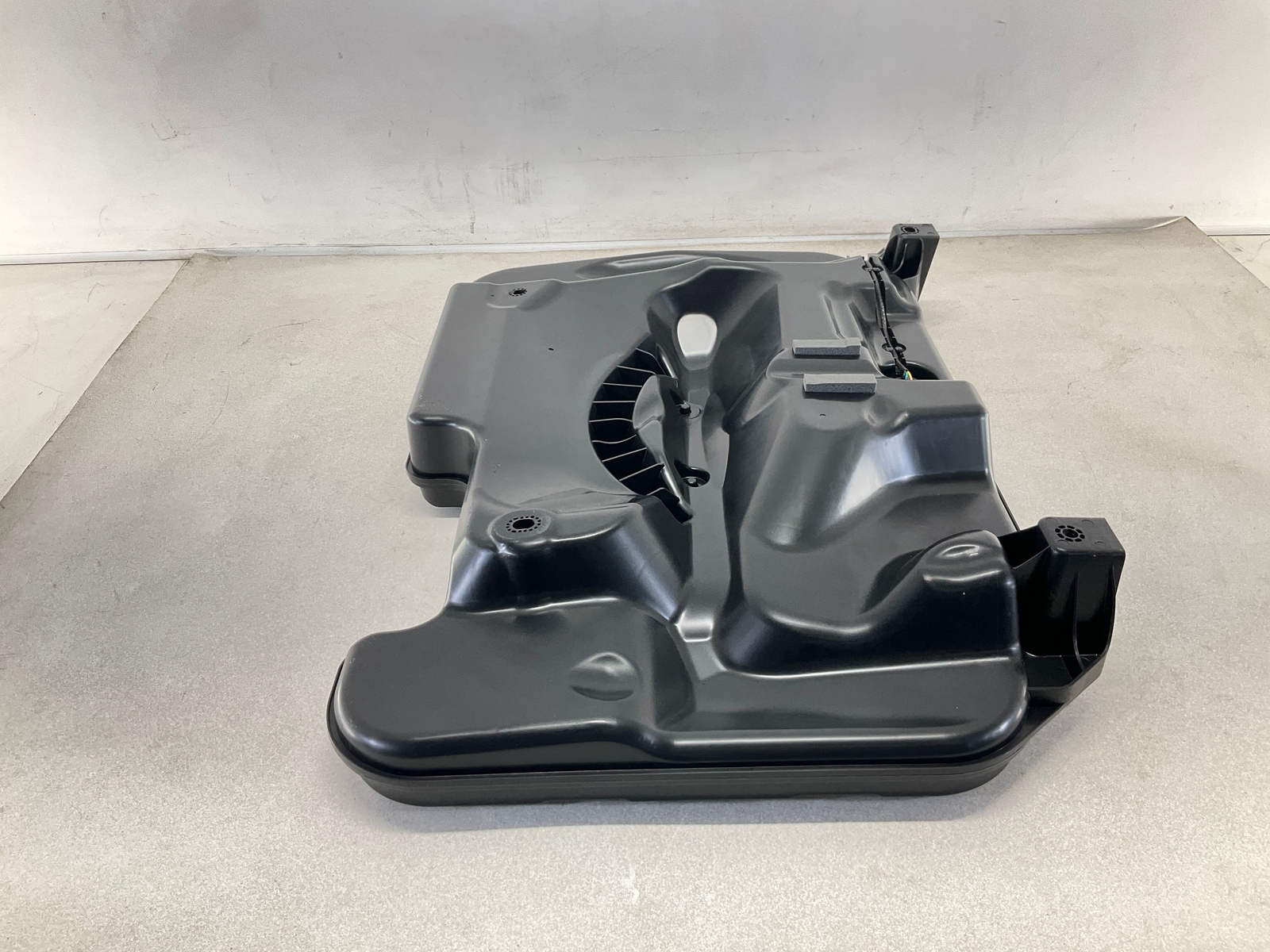 17-20 MASERATI Levante Rear Subwoofer Speaker