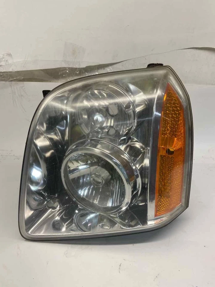 Conjunto de faros izquierdos usados se adapta a: 2009 Gmc Yukon XL 1500 Base L. Izquierda Grado A Foto 2 de 4