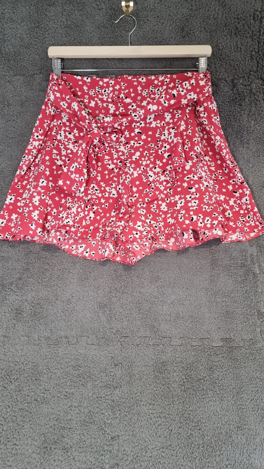 River Island S 16 Red Floral Frill Overlay Shorts Tie Waist Elasticated Summer image 3