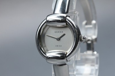 [Exc+5] GUCCI 1400L Silber Armreif Quarz Damenuhr Swiss Made 25mm Japan