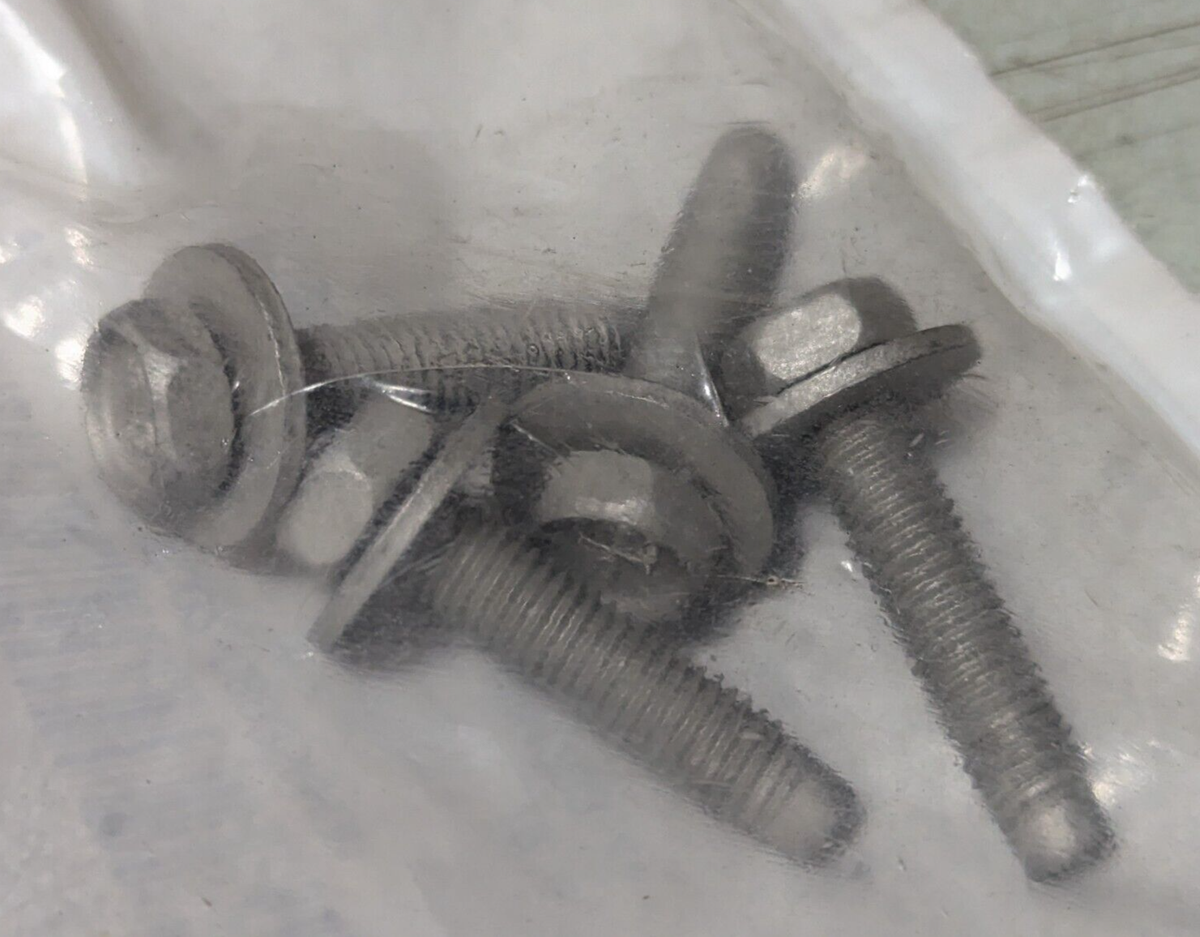 Lot of 4 Paccar Sleeper Roof Fairing Bolts R34-6002-08035RH0M NEW