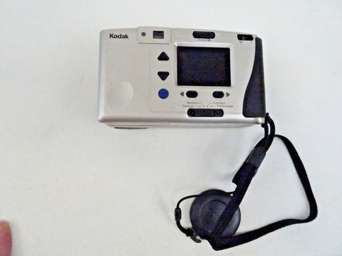 Kodak DC 215 Zoom Digital Camera Megapixel No Battery Door F 4.0-4.7 29-58 mm - Picture 4 of 8