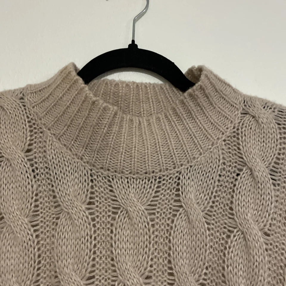 Suéter Line + Dot Anthropologie Beige Grueso Tejido con Cable Talla Grande MEDIANO Foto 3 de 4