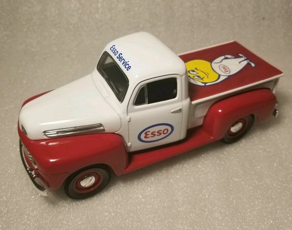 Ford fundido a presión ESSO Limited 1948 con cubierta de lengua de hombre caída de aceite RARO nuevo sin caja Foto 3 de 4