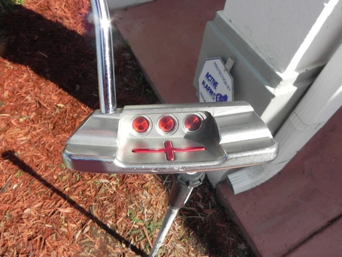 RARE Scotty Cameron SQUAREBACK SELECT Putter 34 in. R/H NO HEADCOVER USED .