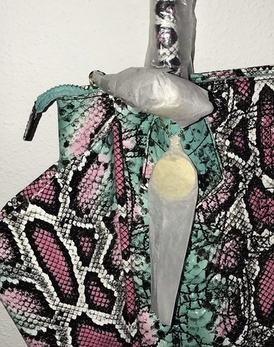 BOLSO DE MANO VIVIENNE WESTWOOD MAYFAIR FRILLY CON IMPRESIÓN DE SERPIENTE, 20"" con bolsa de polvo, ¡descontinuado! - Imagen 7 de 17