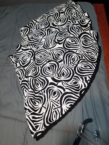 White House Black Market Size 8 Black And White Skirt - Picture 10 of 15