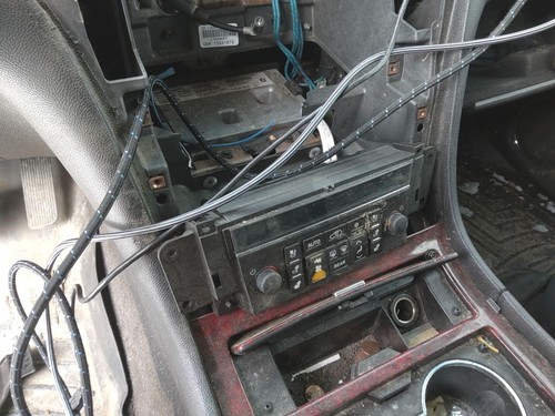 09 CADILLAC ESCALADE Heater A/c Control Dash Mounted