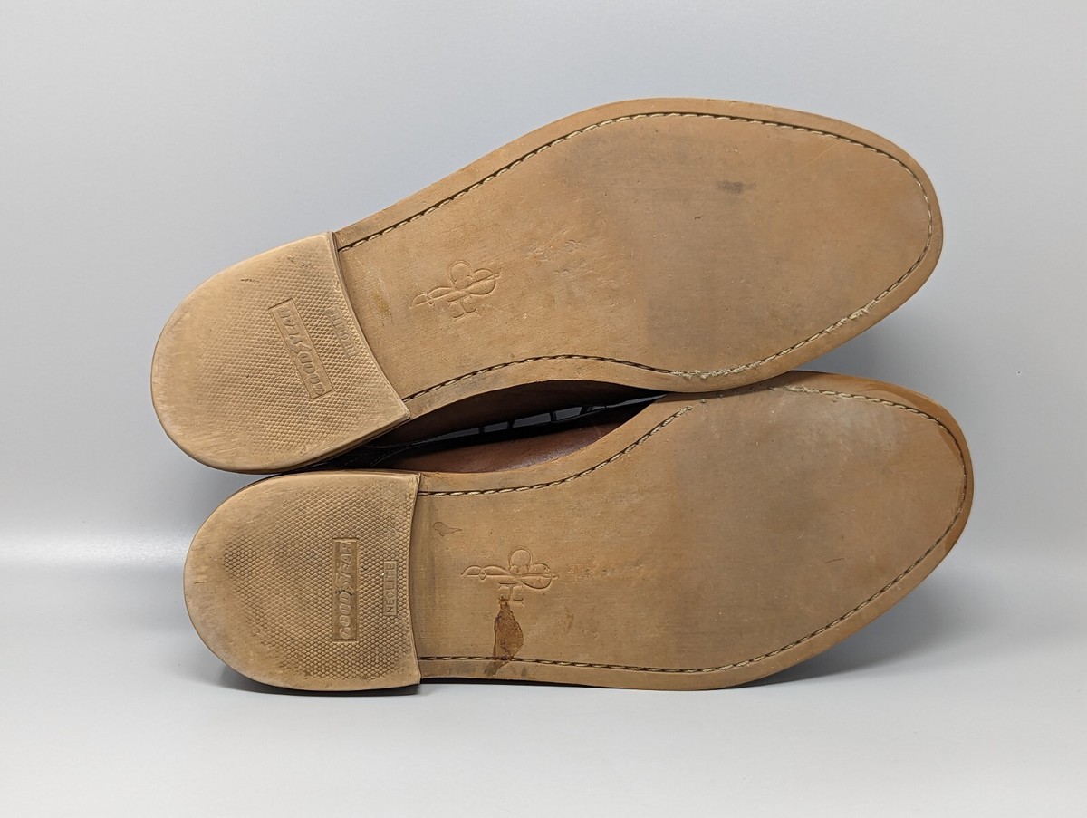 Cole Haan Men display picture 1