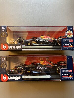 Lot of 2 RedBull F1 Diecast Models 1:24 RB18 #1 Verstappen #11 Perez F1 2022 New