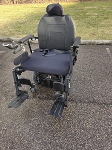 Quantum Edge 3 Swing-Away Right Joystick Mount for Wheelchair
