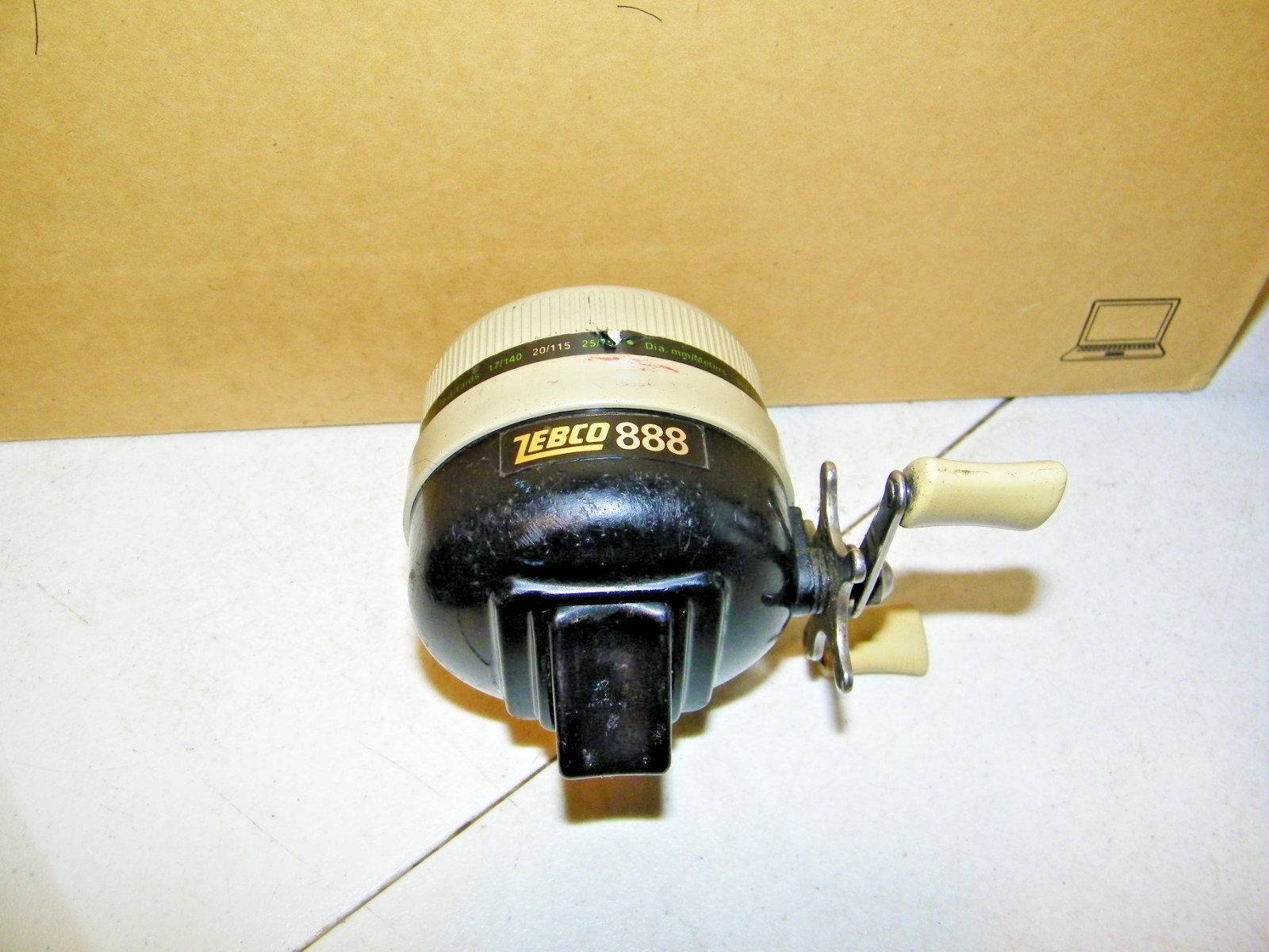 Vintage Big Zebco 888 metal foot casting reel Made in USA