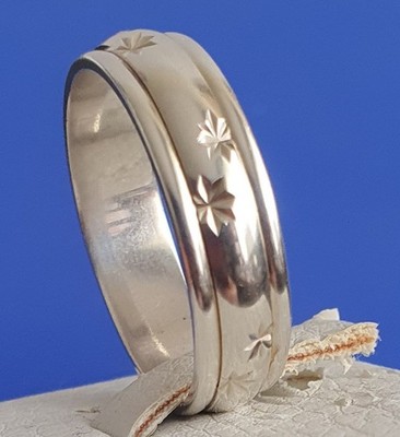 NEW Sterling Silver  Ring Size V1/2 Shiny 925 Hallmarked  Lucky Stars
