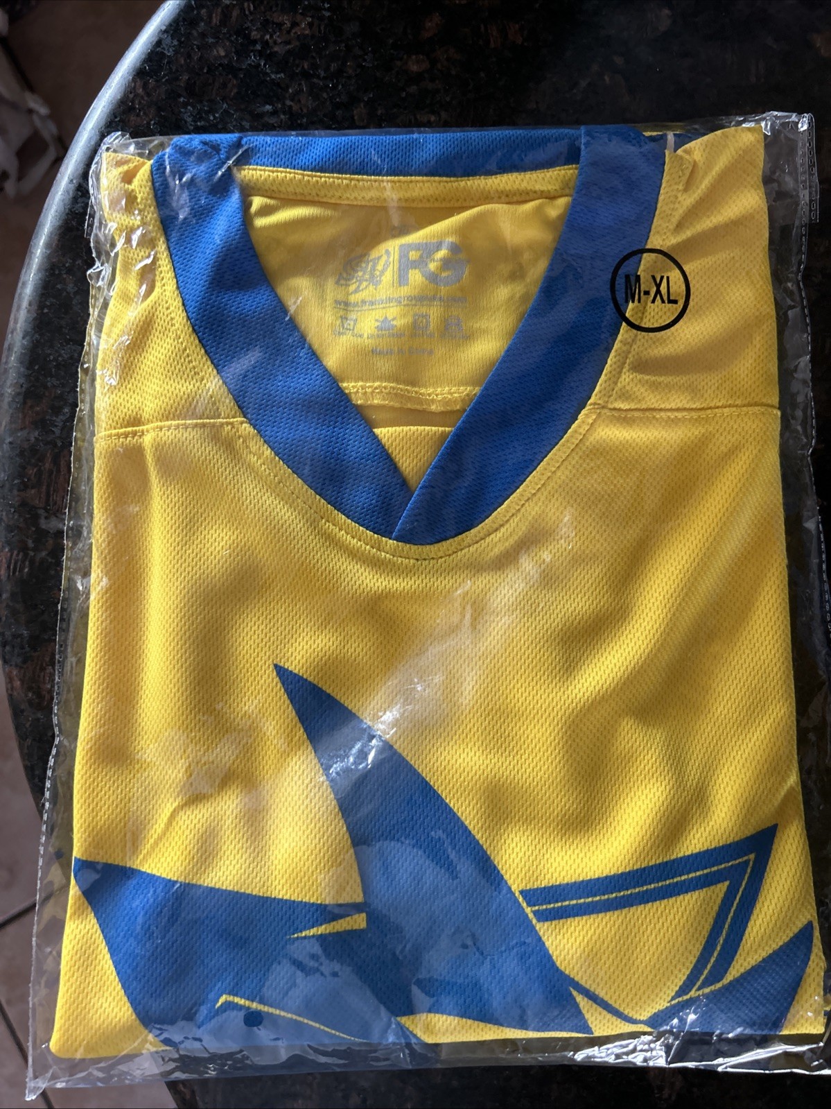 XL Jersey San Jose Sharks Golden State Warriors Hockey Yellow Gold Blue Zoom SGA