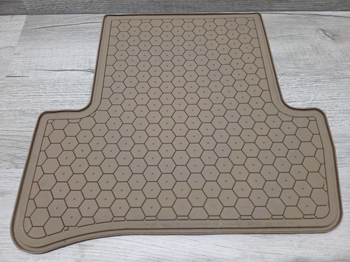 OEM MERCEDES BENZ C-Class W204 All Weather Floor Mat Set BQ668 0665 2014 - 2015 - Picture 6 of 15