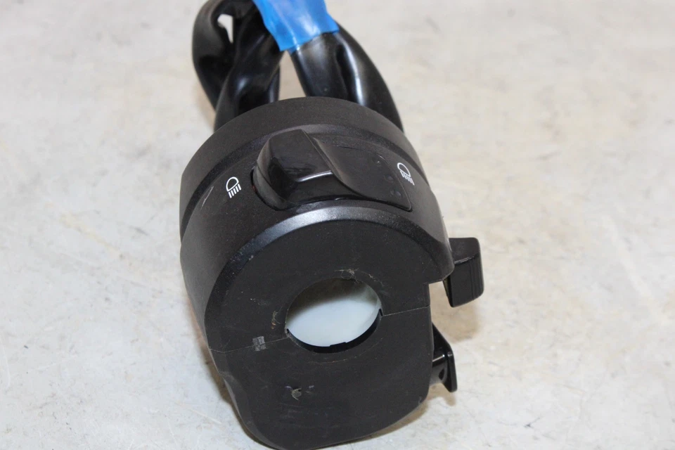 Suzuki SV650 2020 OEM clip izquierdo en mango bocina señales interruptor interruptores Foto 3 de 4