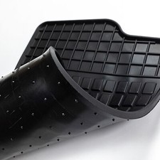 MOTOS Premium tappetini auto Velours per auto destinato a Skoda Fabia I 1999-2007 2 fissaggi a tassello e velcro - Premium, Pelle, Rosso e bianco tappetino auto - Provate un nuovo comfort