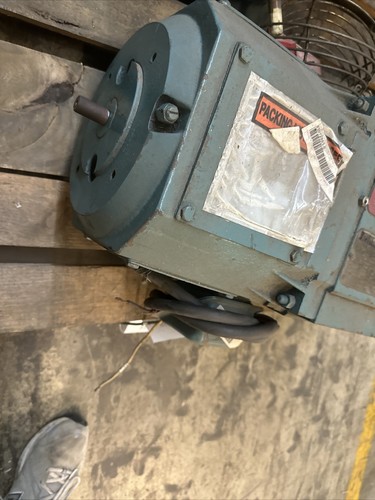 RELIANCE 5 HP DC ELECTRIC MOTOR 1750/2300rpm,B2111AT Frame,500/300v,TENV - Picture 3 of 4