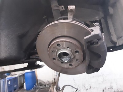 ORIGINAL Radnabe vorn SUZUKI SPLASH (EX)  2011