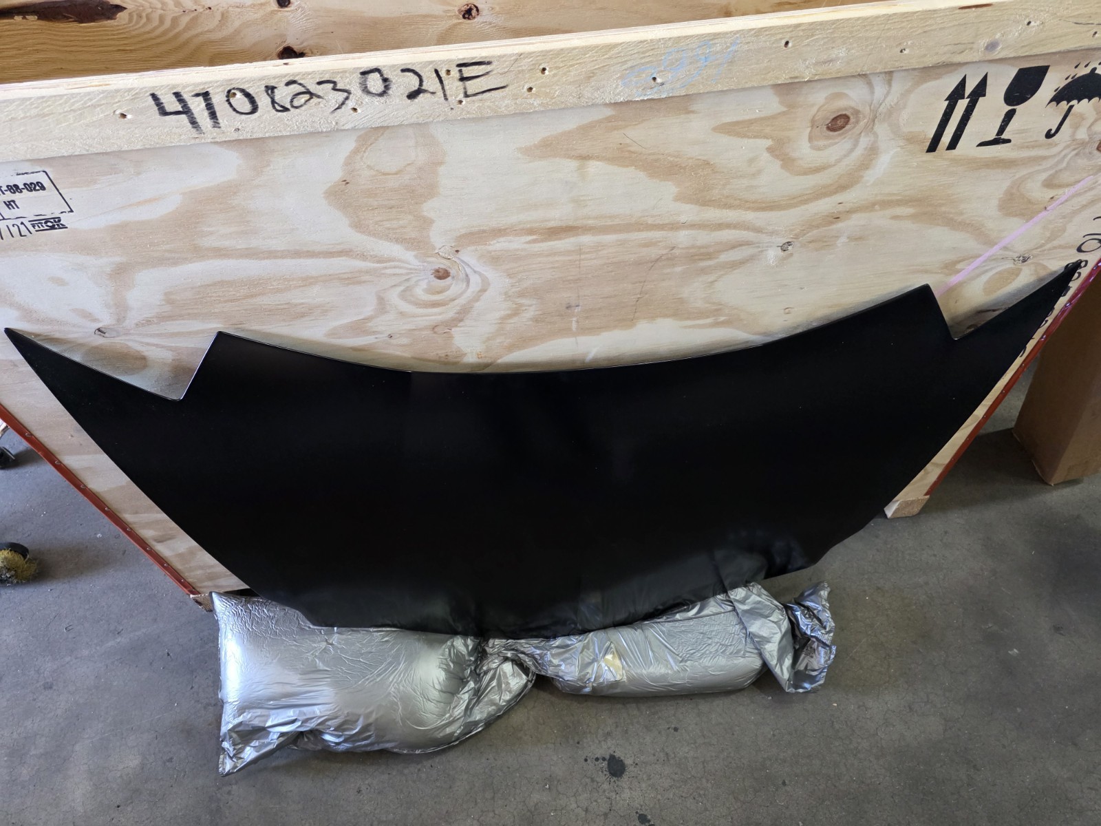 LAMBORGHINI AVENTADOR S SV SVJ  COUPE ROADSTER FRONT HOOD OEM 470823021E NEW
