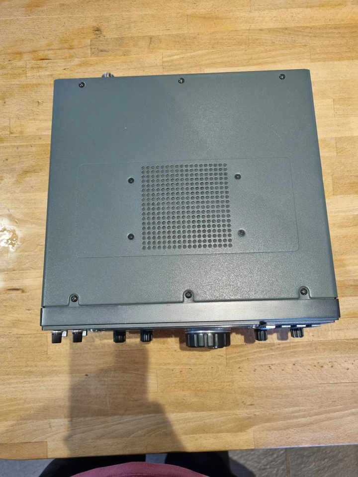 ICOM IC-R7000 - Bild 2 von 4