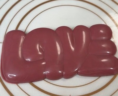 Ruby chocolate bar  with world Love Handcrafted chocolate from Belgium 100g.