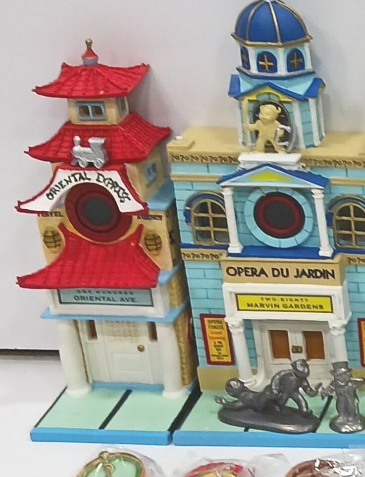 Department 56 Hasbro Vtg Monopoly Figurine 20 piece gift set Lot 8