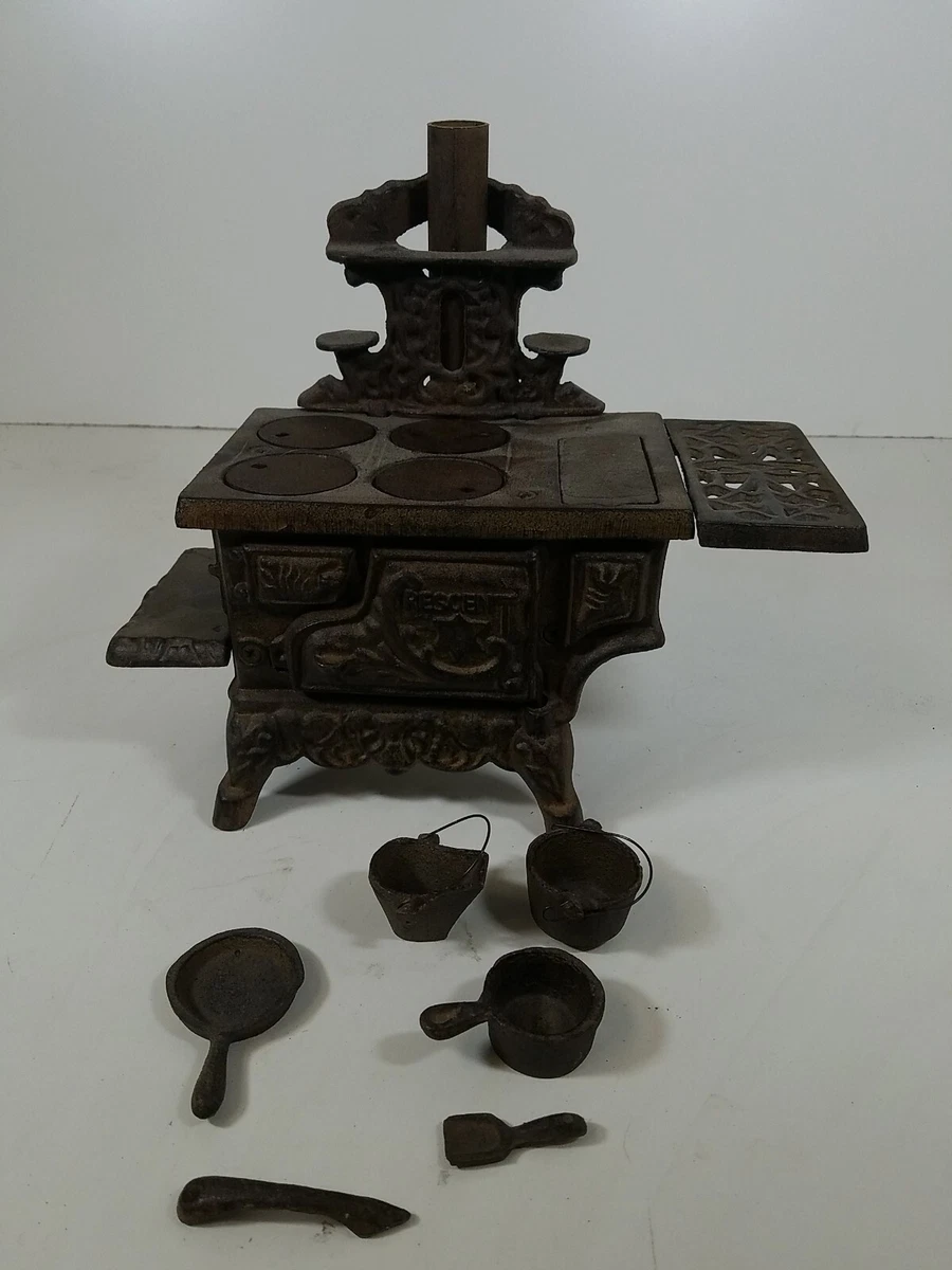Vintage Small Mini Crescent Wood Burning Cast Iron Stove Toy Missing  Pieces. | eBay