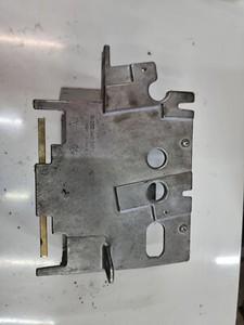 Mercedes W202 C-Klasse Halter ABS Steuergerät  A2025401073