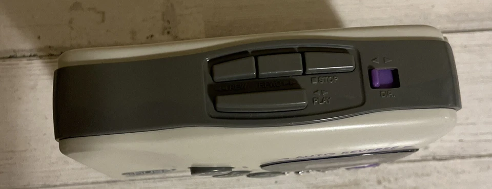 Koss Auto Reverse AM/FM PLL Sintetizador Sintonizador Reproductor de Cassette Estéreo - PP126 Foto 2 de 4