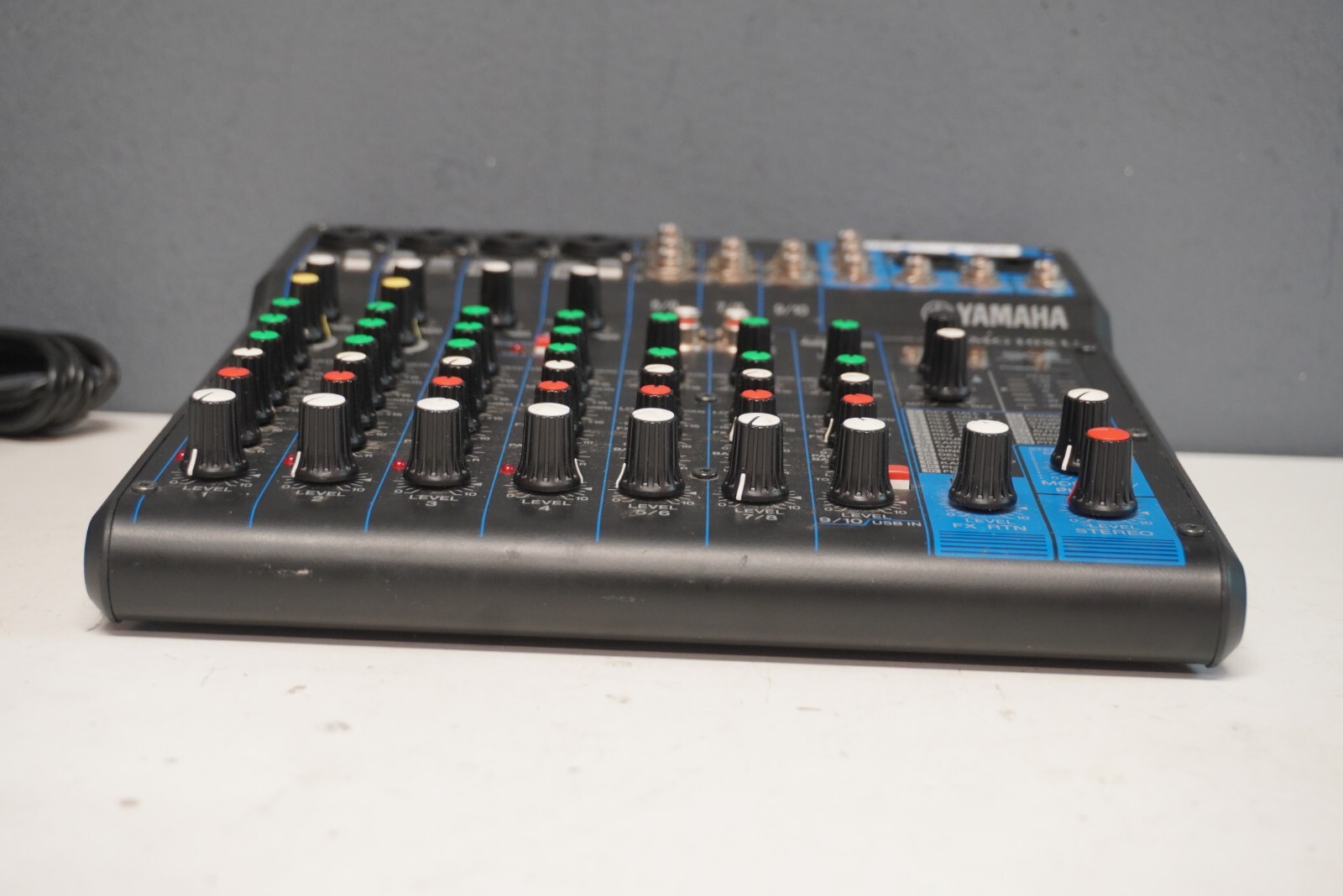 Yamaha MG10XU 10 Channel Mixing Console with USB and FX (Power Cable