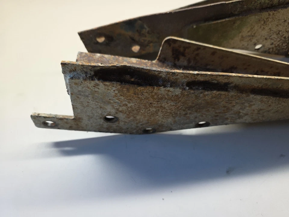 Оригинальные кронштейны для крепления заднего бампера 86-92 Jeep Comanche MJ ПАРА с обеих сторон - Изображение 4 из 4