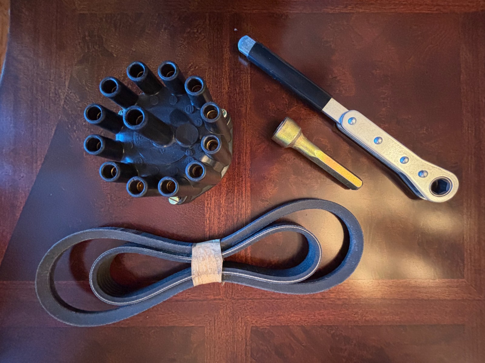 COUNTACH FERRARI JAGUAR DISTRIBUTOR CAP, JACK TOOL AND ACCESSORY BELTS
