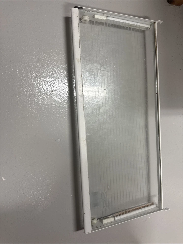 Estante desplegable para refrigerador Sub-Zero P# 4180790 7005826 Foto 2 de 4