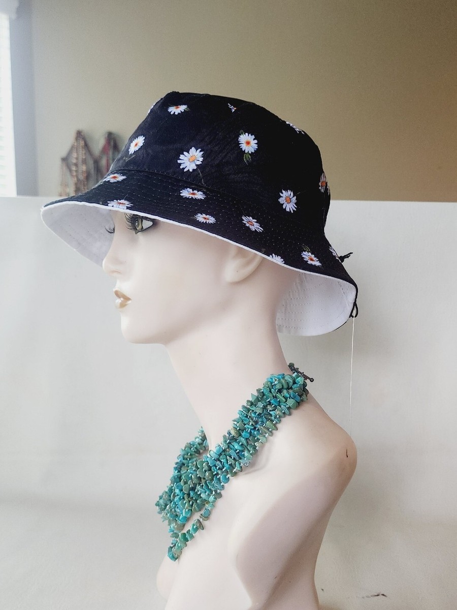 Alice + Olivia Reversible Bucket Hat Navy Daisy Flower NWT NWT Alice & Olivia Daisy Bucket Hat Reversible Fab Fit Fun  main image 2