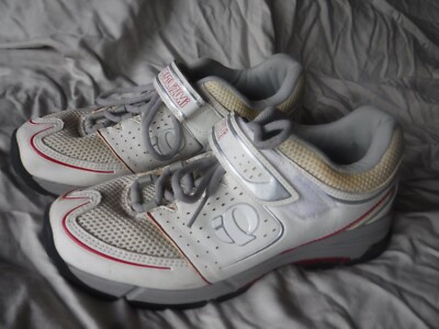 Pearl Izumi Womens Size 41 Euro White Cycling Shoe Pre OWned