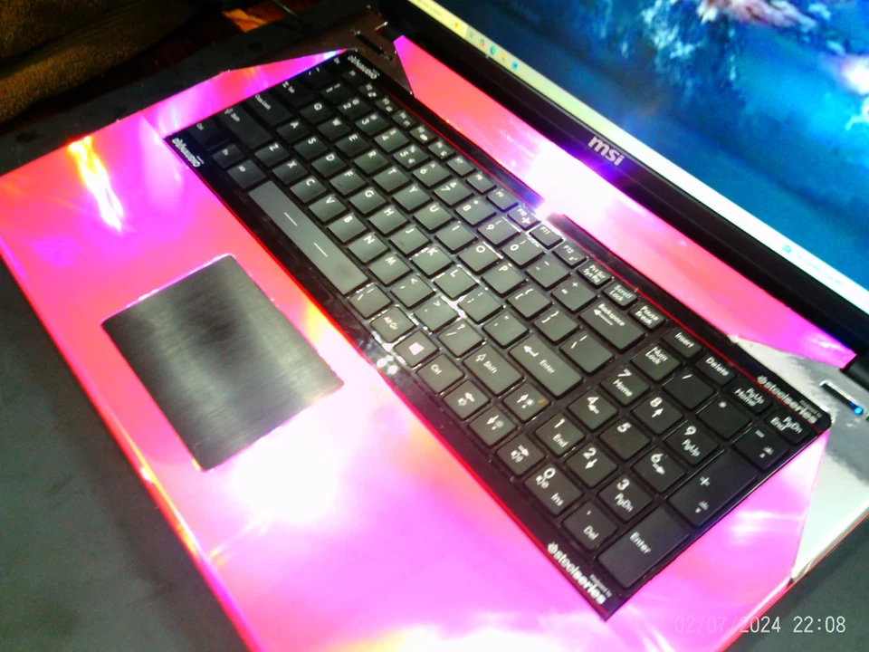 Msi GE70 2pe SKY SHAKER ,i7 2.50-3.50GHZ,250ssd,16gb,17.3 hd - Image 3 of 4