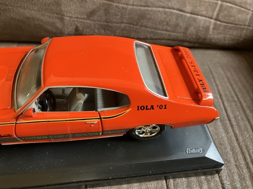 Crown Premiums 1969 Pontiac GTO Iola Old Car Show 2001 1/24 - Picture 9 of 17
