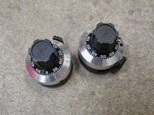 BOURNS H-506-1/4 DIAL COUNTER 15 TURN KNOB LOT OF 2   NNB  