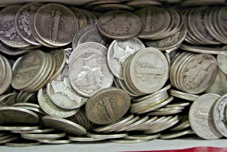 Bulk Lot Full Date Mercury Silver Dime 90% 50 Coin $5.00 Face - Image 4 of 4