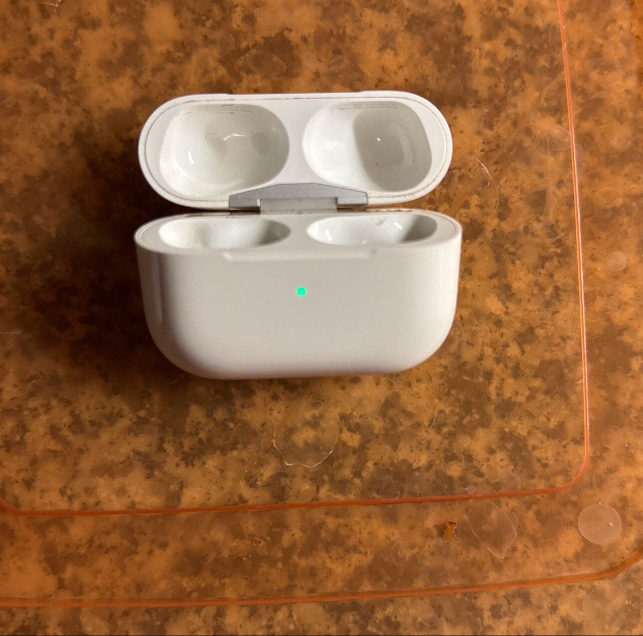 Apple AirPods Pro 1st Gen Case with Wireless Charging Model A2084-image