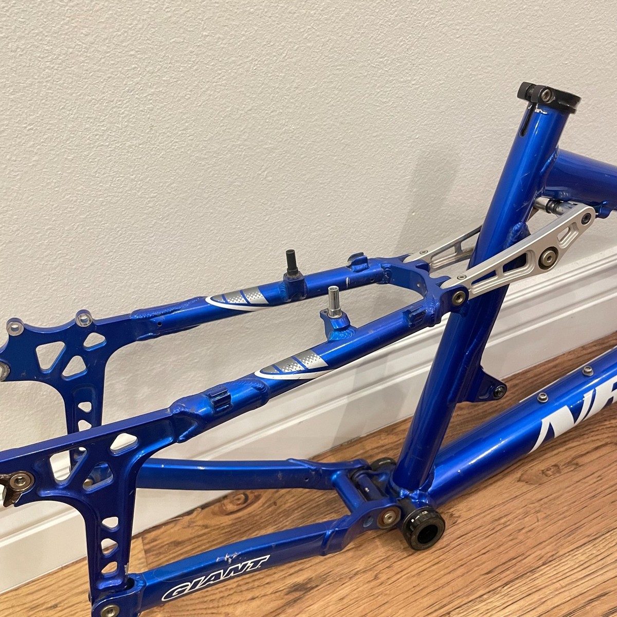 Giant NRS Full Suspension Mountain Bike Frame 16.5
