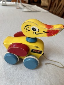 Brio Vintage Wooden Duck Pull-Along Toy for Toddlers Yellow, Sweden