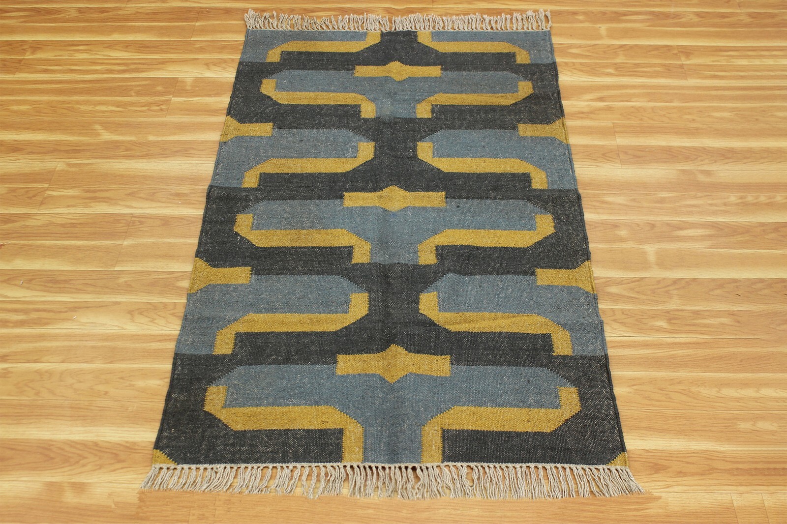 Handwoven Jute Wool Geometric Area Rug Modern Kilim 4x6 Ft Rug