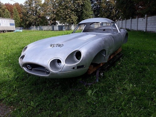 Jaguar bonnet E Type series 1 made of aluminium - Picture 6 of 10