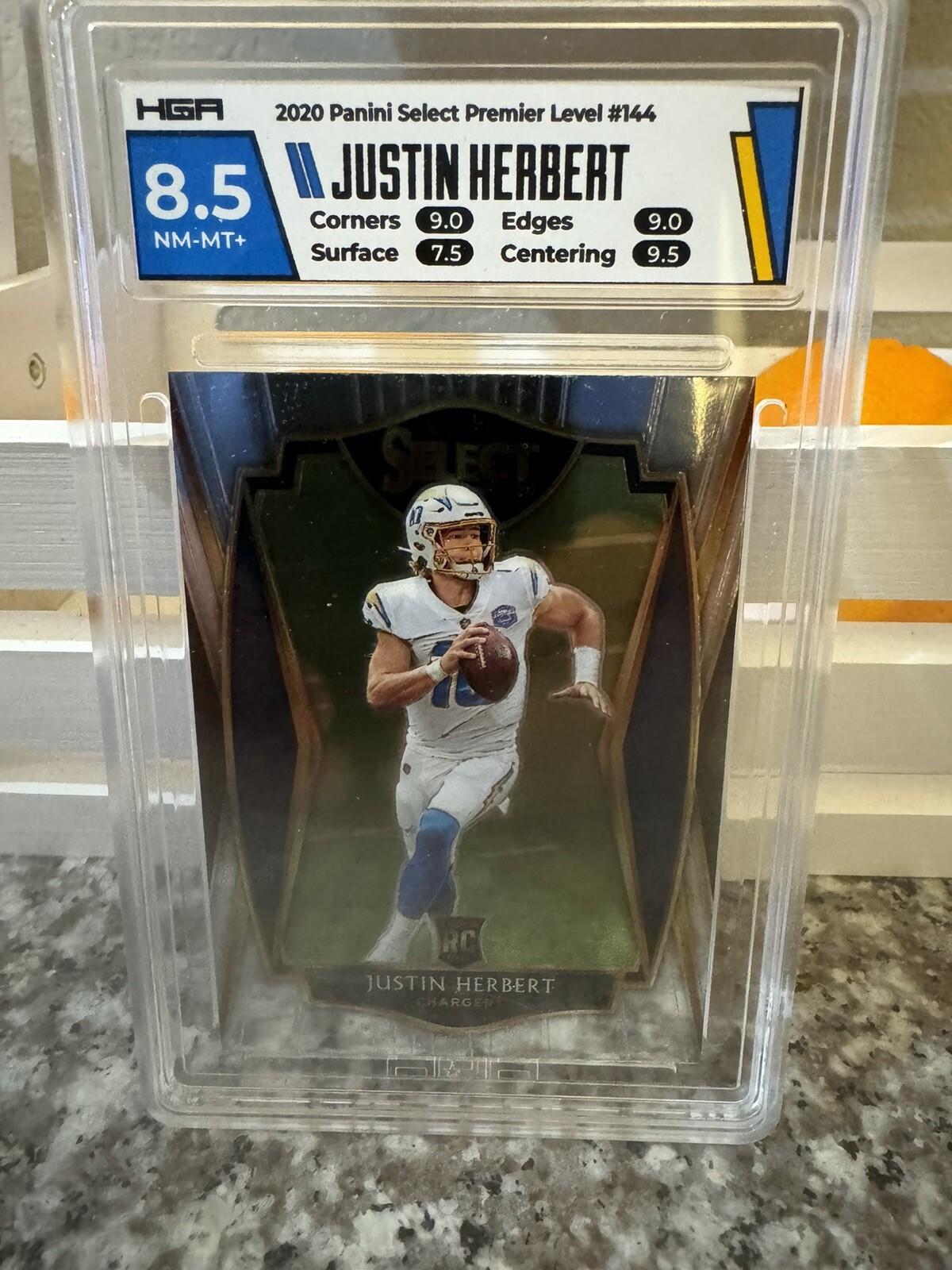 2020 Panini Select - Premier Level White Prizm Die-Cut #144 Justin Herbert (RC)