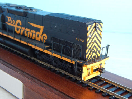 Athearn 95129 HO Rio Grande SD40T-2 Diesel Locomotive #5342 DCC Ready - Picture 8 of 13